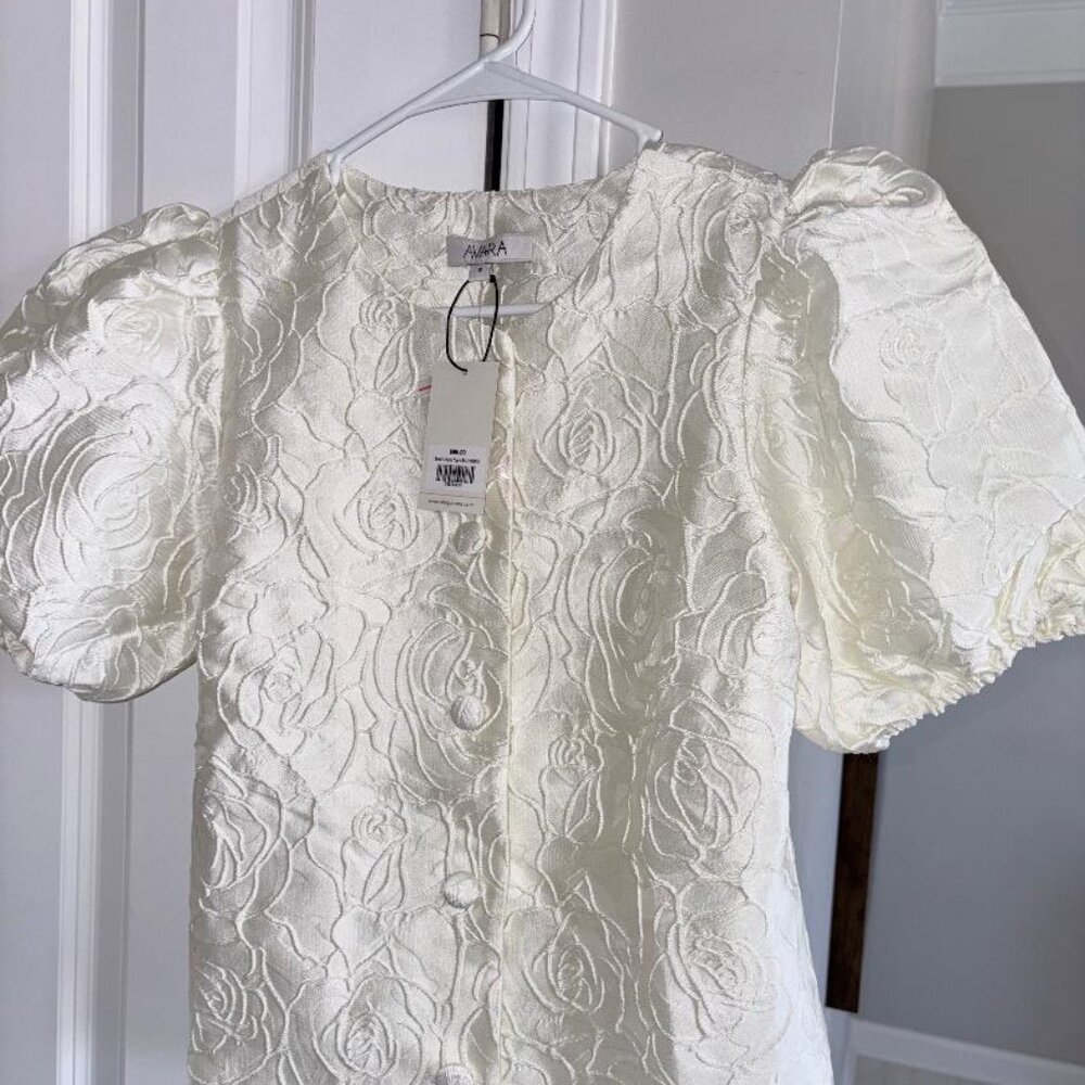 Reduced! NWT Avara Ruth Ivory Brocade Top